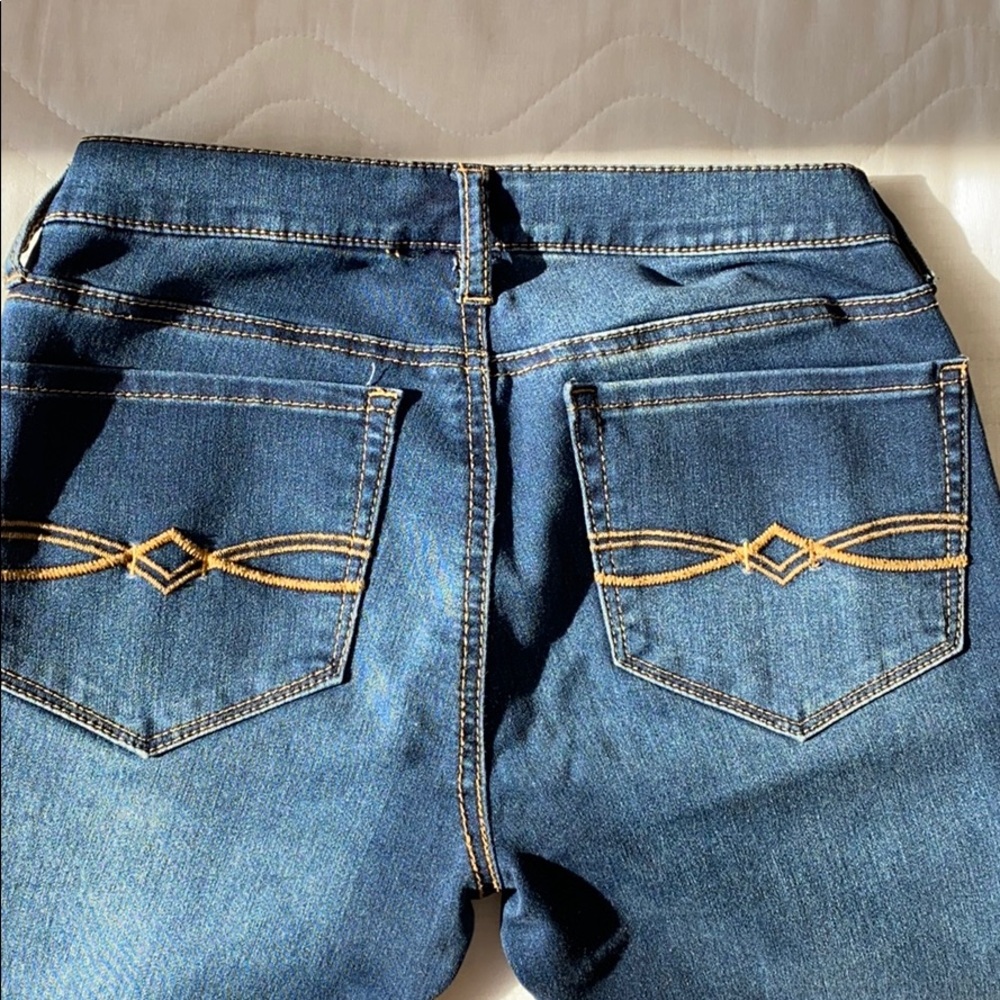 Classic Dark Blue Women's Jeans with Embroidered Back Pockets